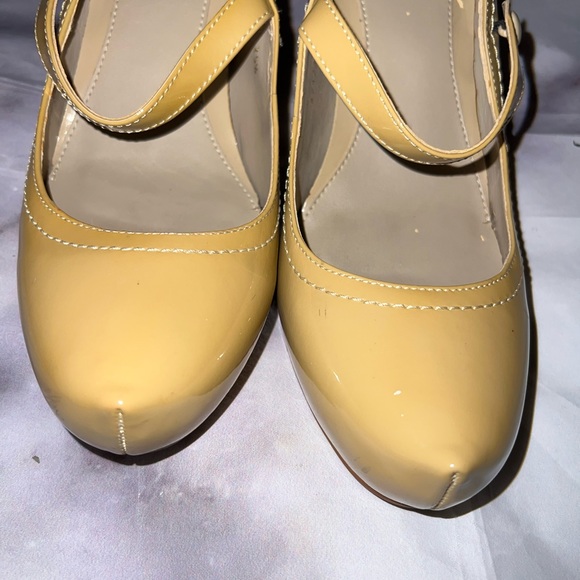Andrea woman’s patent Mary Jane styled leather heels - Picture 4 of 14